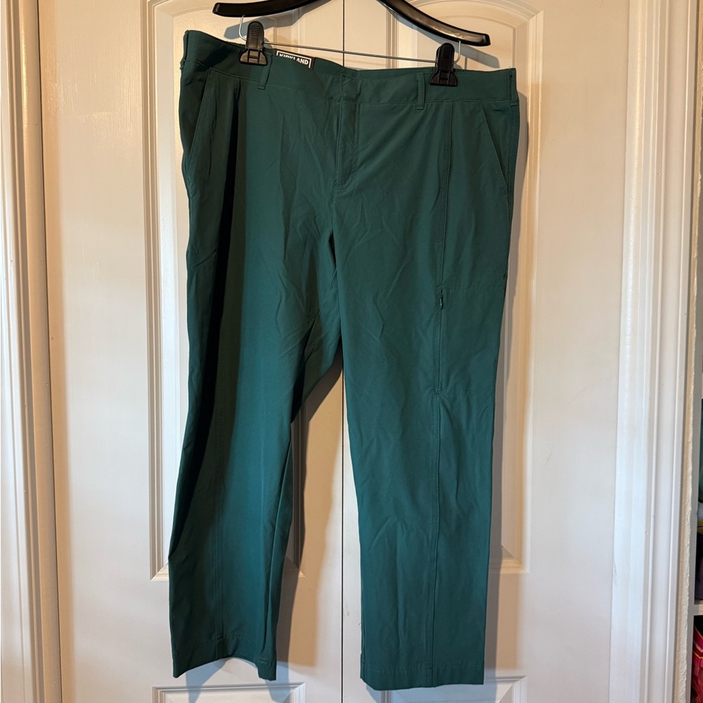 Kirkland Signature Women's Ankle Cropped Pants in Dark Green - Picture 4 of 6